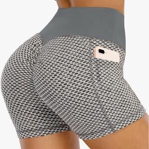 Comfortable scrunch butt  honey comb short with pocket.